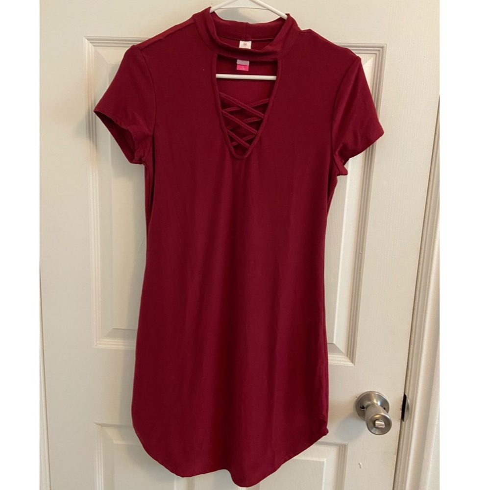 Red form fitting midi dress, size M